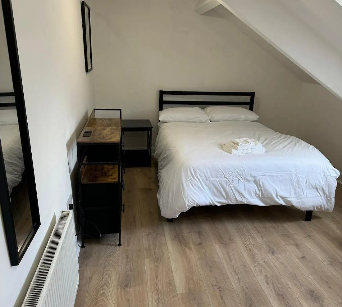 Apartment Spacious 3-Bed Flat In Jesmond