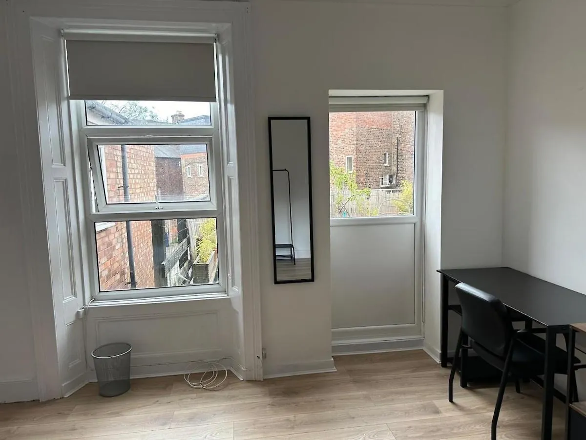 Apartment Spacious 3-Bed Flat In Jesmond